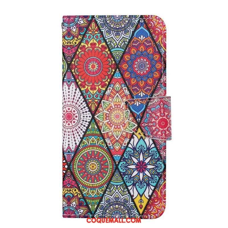 Housse iPhone 13 Pro Patchwork avec Lanière